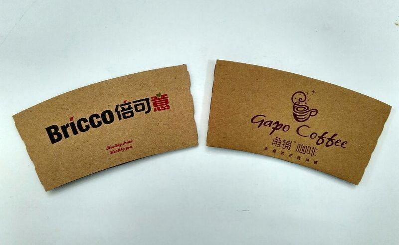 Porta tazze per bevande personalizzabile Porta-tazze Kraft cartone monouso Porta-te' per caffè con logo del marchio Disegno stampato